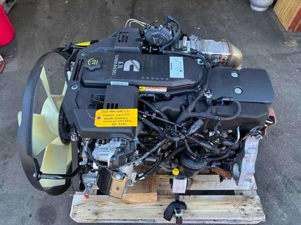 Second image of 2023 Dodge Ram 2500/3500 6.7L Cummins Turbo Diesel Complete Engine Motor | OEM
